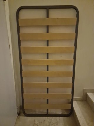 Somier 90cm metálico con lamas de madera sin patas