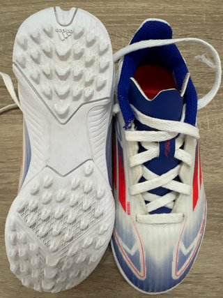 Zapatos de fútbol Adidas multitacos