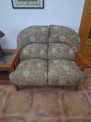 Sofás de madera de pino y tela