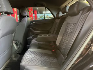 Volkswagen T-Roc 150cv DSG R-LINE