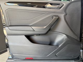Volkswagen T-Roc 150cv DSG R-LINE