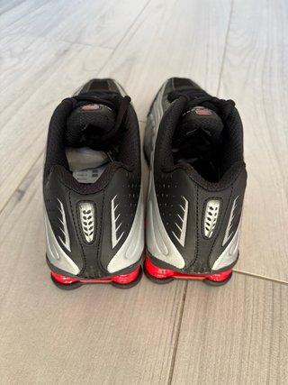 Scarpe Nike Shox R4 Nero Argento
