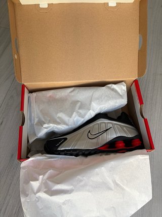 Scarpe Nike Shox R4 Nero Argento