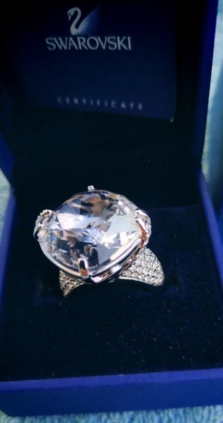 Anillo Swarovski de gran cristal