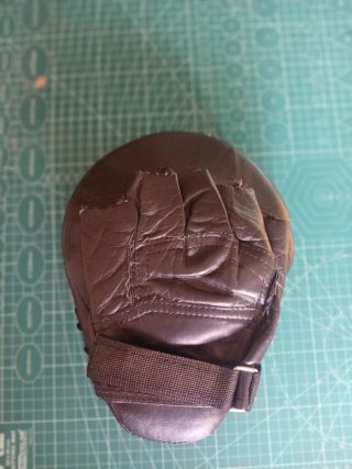 Guantes de boxeo, manoplas de entrenamiento, pala.