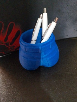 Portapenne a forma di jeans blu