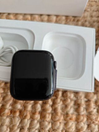 Apple Watch 4 44mm Argento + Accessori