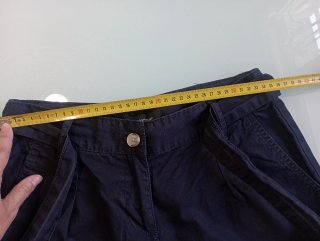 Shorts marino con cinturón 36