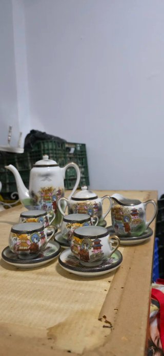 Juego Tazas y Platos Estilo Japonés Vintage