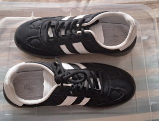 Zapatillas Adidas Talla 38 Negras y Blancas