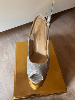 Zapatos de fiesta plateados talla 39