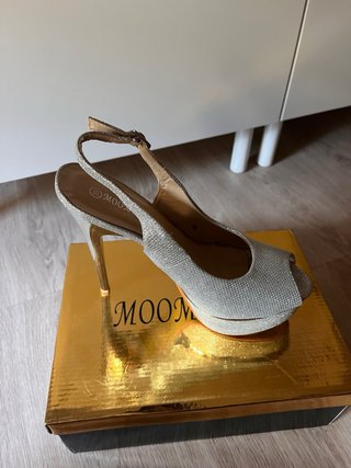 Zapatos de fiesta plateados talla 39