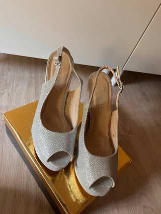 Zapatos de fiesta plateados talla 39