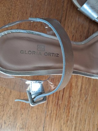 Sandalias Gloria Ortiz plateadas talla 37