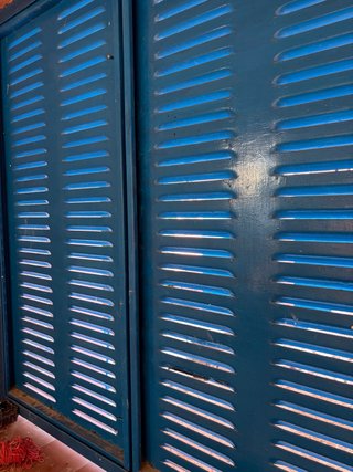 Rejas venecianas azules