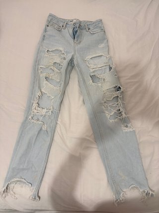 Pantalones en remate a 7€ , distintas tallas