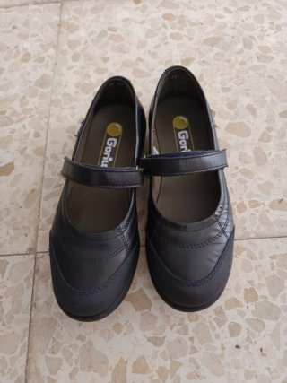 Zapatos niña Gorila Talla 35 Negros