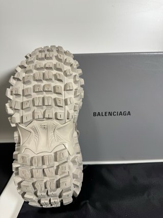 Balenciaga Defender Beige/Plata Talla 39
