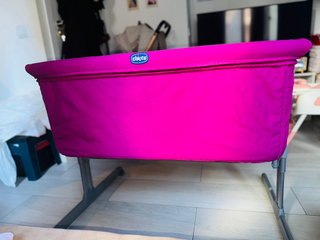 Cuna de viaje rosa