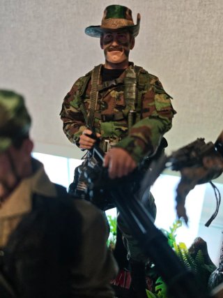 Hot Toys Equipo Depredador Predator 1/6 Custom