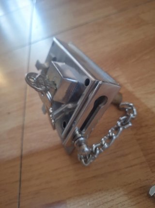 Cerradura de seguridad nueva