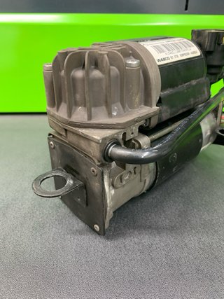 COMPRESOR SUSPENSION NEUMATICA MERCEDES BENZ.