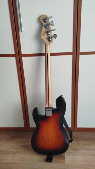 Bajo Eléctrico
