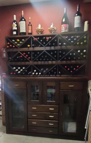 Mueble Elegante para Vinos