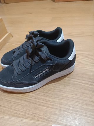 Tenis Reebok clasisc Negro y Blanco