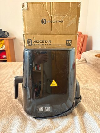 Freidora de aire Aigostar negra