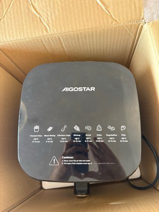 Freidora de aire Aigostar negra