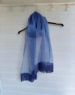 Vestido de invitada azul con fajin