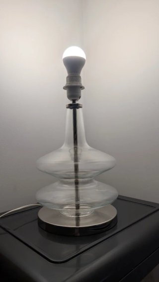 Lámpara de mesa cristal y metal