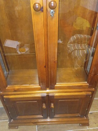 Mueble Vitrina Madera Cristal