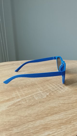 Gafas de sol redondas azules - pequeño detalle