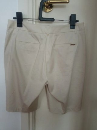 Bermudas mujer beige