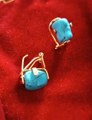 Conjunto de oro y turquesas