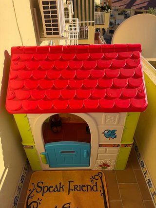 Casita Infantil FEBER Jardín Exterior