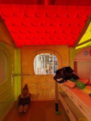 Casita Infantil FEBER Jardín Exterior