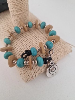 Pulsera de acero con cuentas turquesa