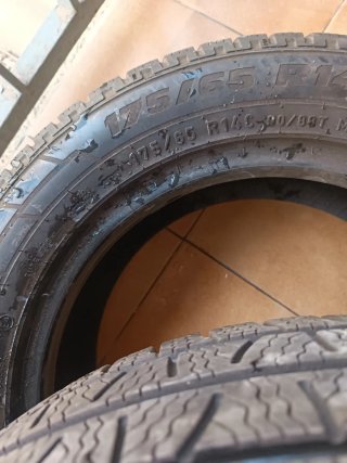 2 Neumáticos Pirelli 175/65 R14 Sin Uso  615390576
