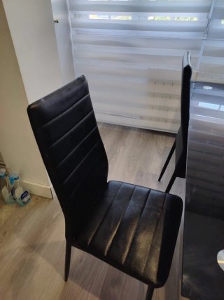 Mesa comedor negra cristal 4 sillas