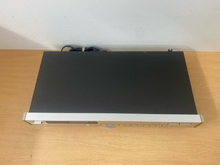 Sintonizador Luxman T-404L Plata