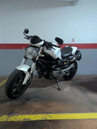 Ducati Monster 696 2010