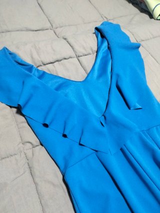Mono azul con volantes