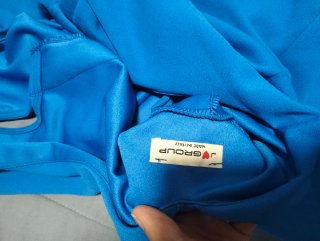 Mono azul con volantes