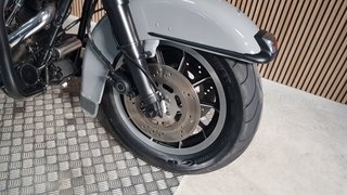 HARLEY DAVIDSON ROAD KING MODIFICADA