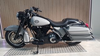 HARLEY DAVIDSON ROAD KING MODIFICADA