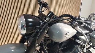 HARLEY DAVIDSON ROAD KING MODIFICADA