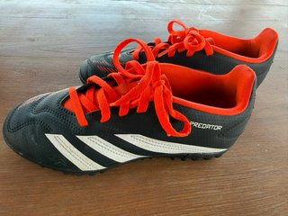 Adidas Predator multitacos Talla 34